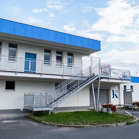 Ubytovna a Cykloubytovna Koupaliště Kadaň Exteriér fotografie